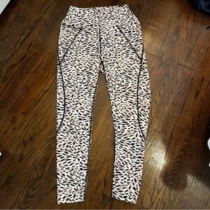 Soma WKND 360 7/8 Leggings Animal Print High Waist Athletic Workout